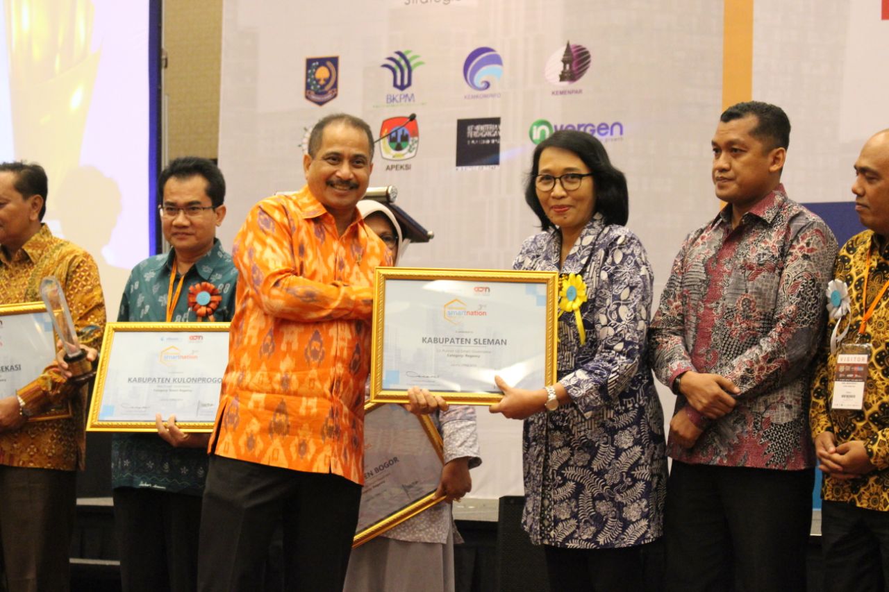 Sleman Raih Penghargaan Smart Governance dalam Indonesia Smart Nation Award 2018