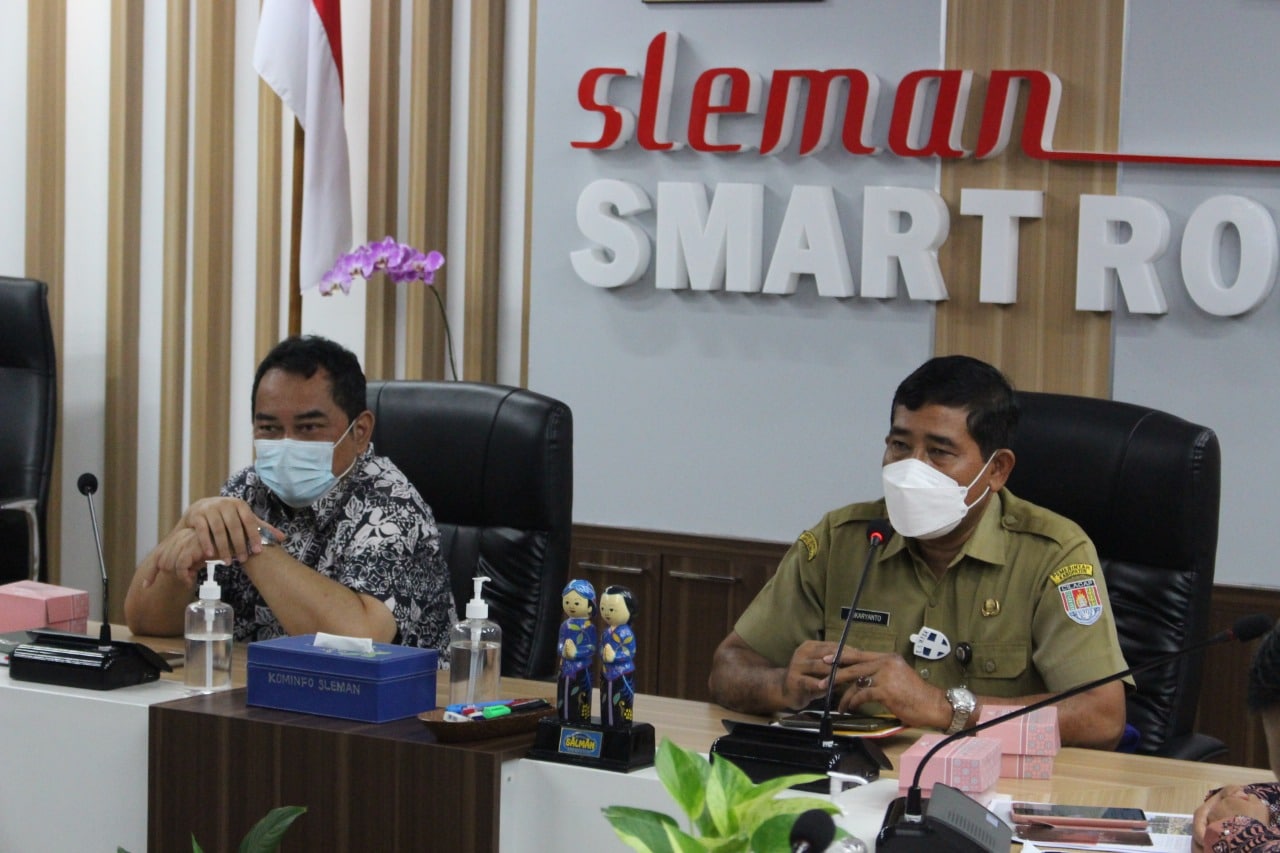 Diskominfo Cilacap Pelajari Pengelolaan SOTK Diskominfo Sleman